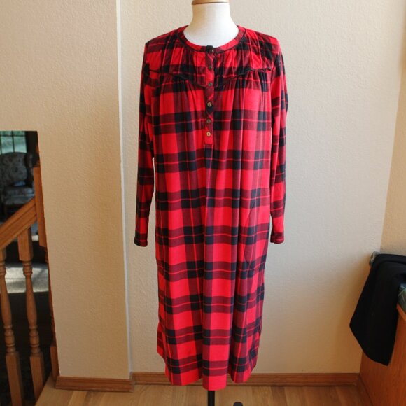 Aria Nightgown Women L NEW Buffalo Plaid Red Black Soft Fleece Pockets Long - Picture 1 of 3